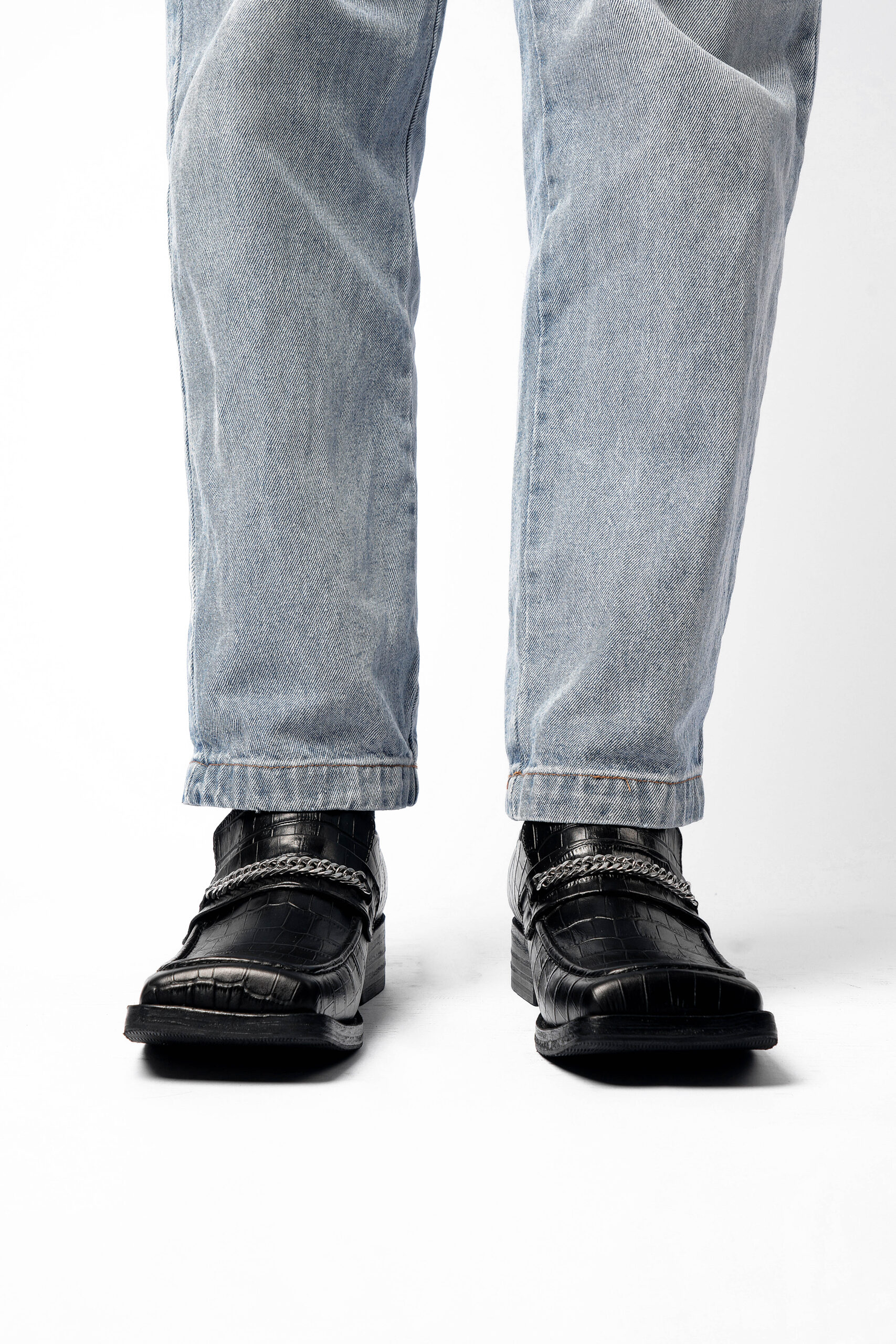 CROCODILE-PRINT SQUARE TOE LOAFER - Ảnh 10