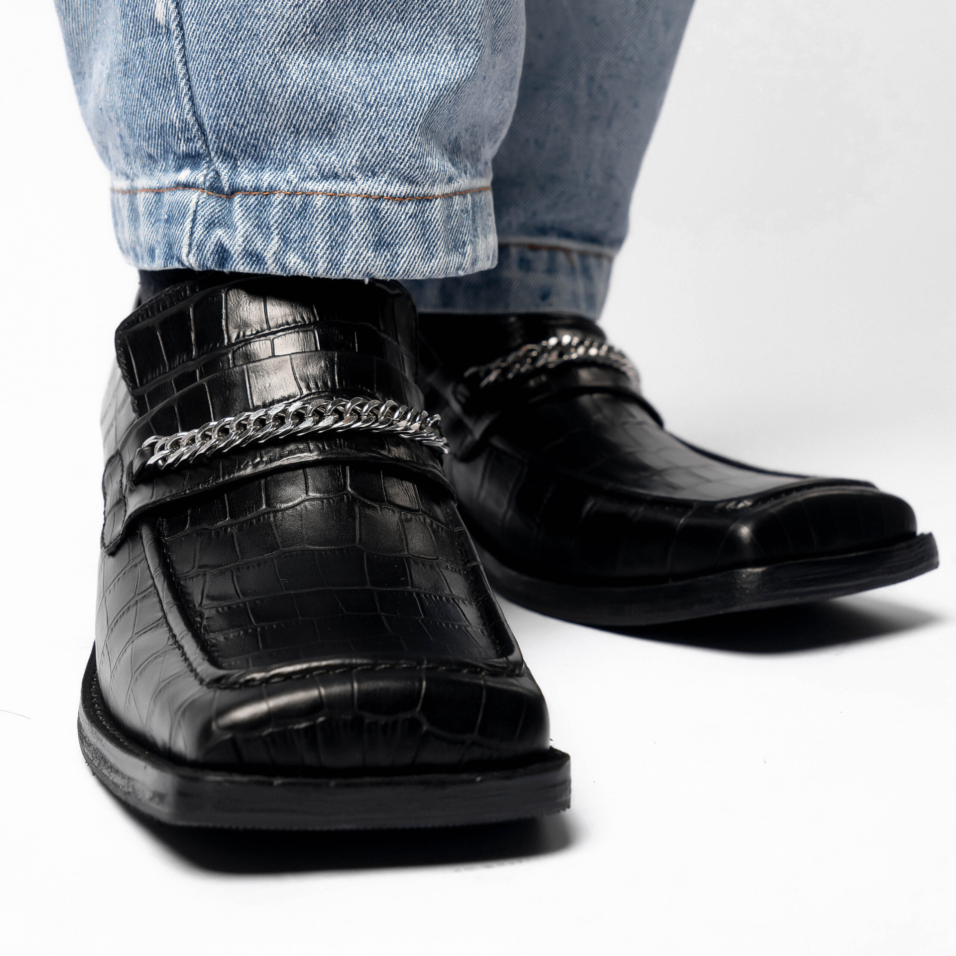 CROCODILE-PRINT SQUARE TOE LOAFER - Ảnh 12