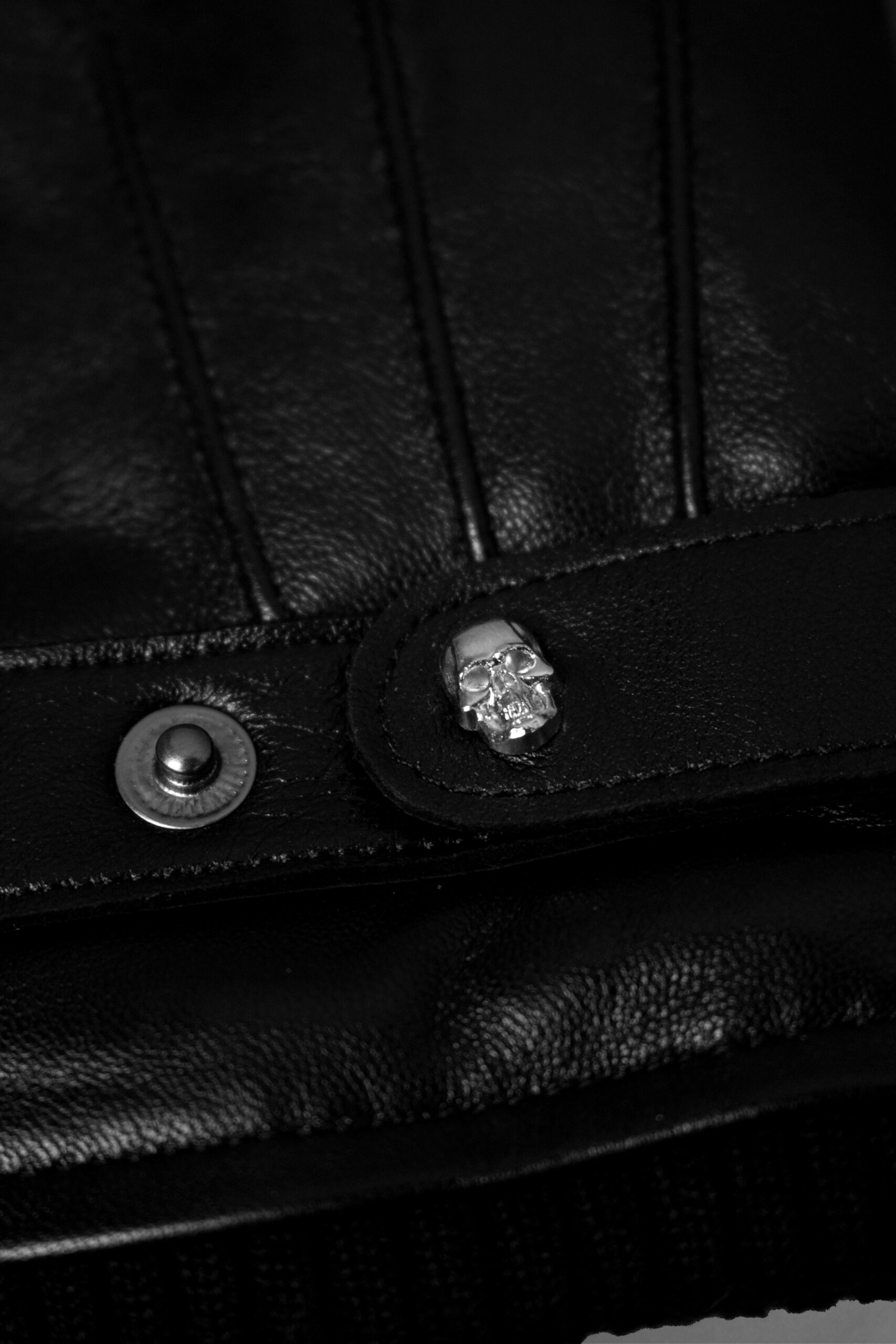 NEGAN GLOVES - Image 3