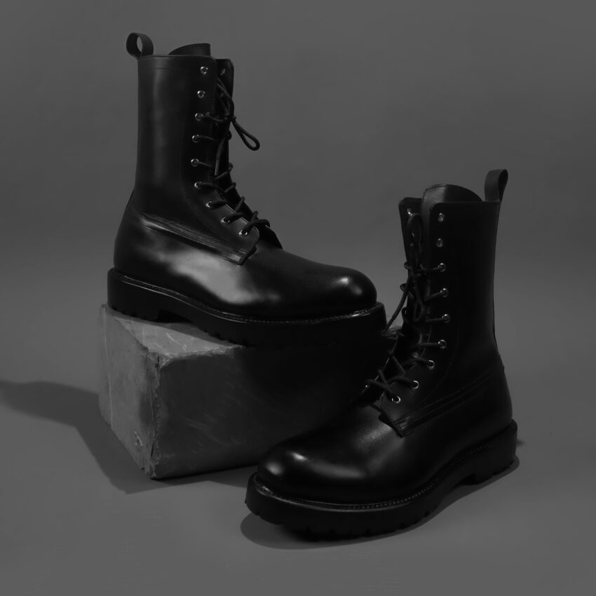 COMBAT BOOTS